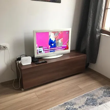Feine Mitten Im Zentrum * كوشاداسيه